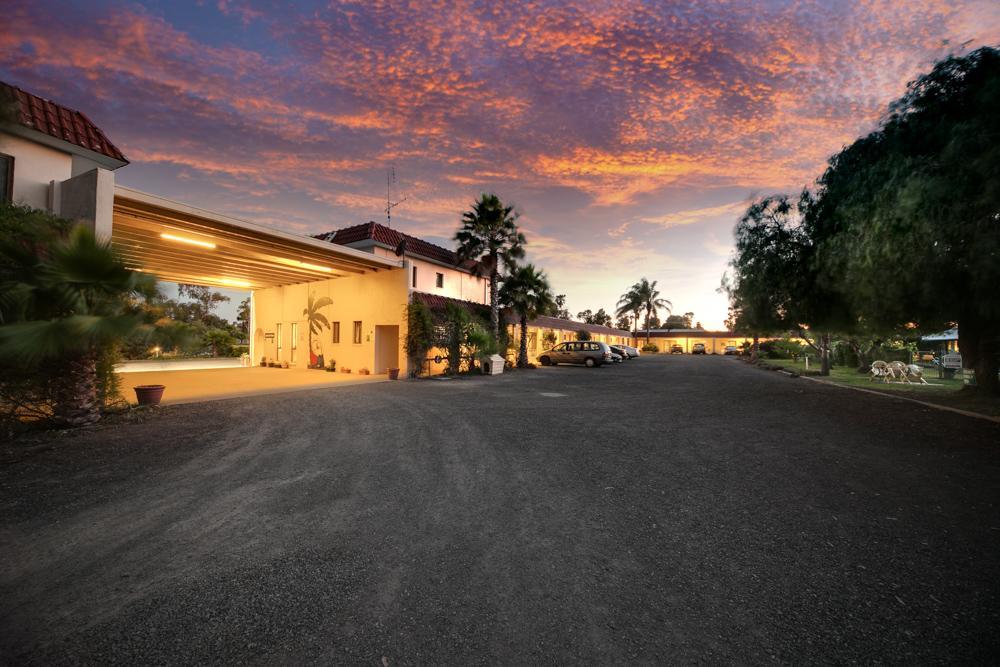 El Sierra Motel Barooga Bagian luar foto