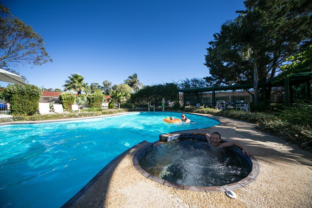 El Sierra Motel Barooga Bagian luar foto